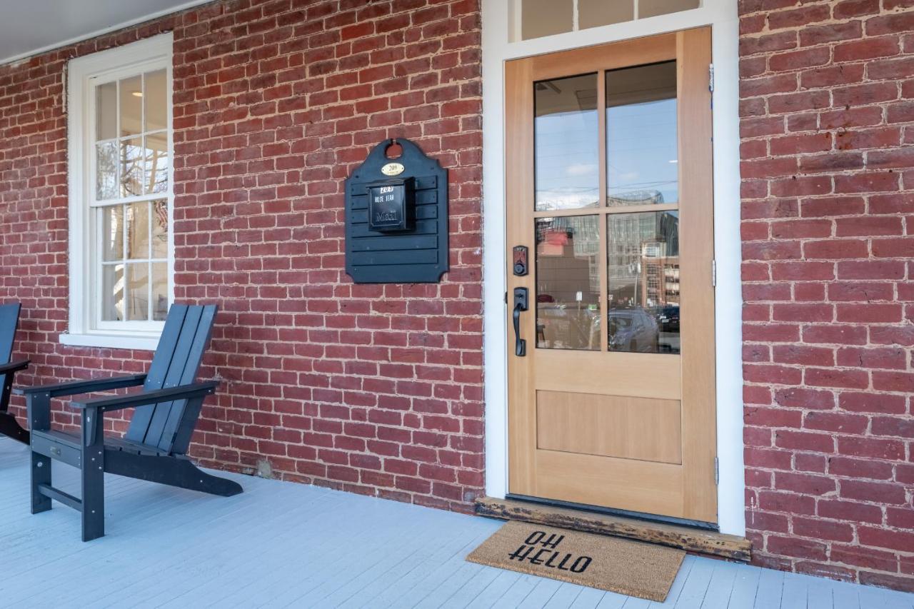 Boutique Room Steps From Downtown Mall Rose Jean Room 1 Charlottesville Exterior photo