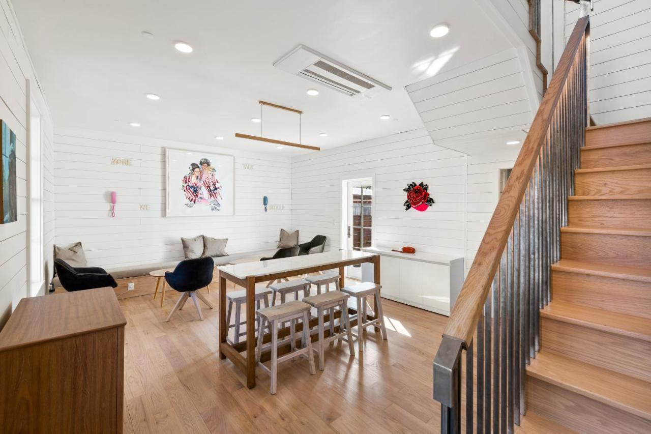 Boutique Room Steps From Downtown Mall Rose Jean Room 1 Charlottesville Exterior photo